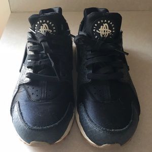 Air Huarache By Nike